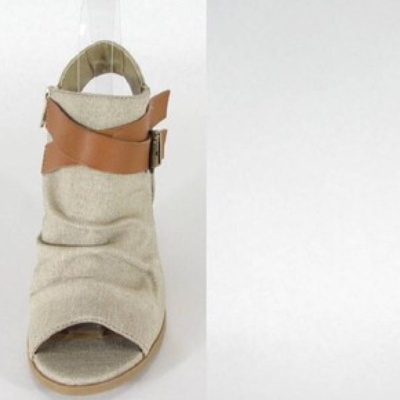 1 LEFT SALE‼️5 🌟Savannah Slingback’s - Picture 2 of 5